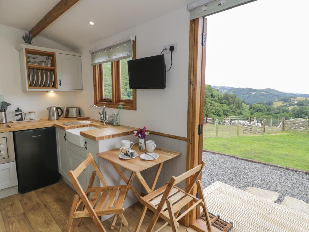 Tan Y Castell Shepherds Hut Llangollen Εξωτερικό φωτογραφία