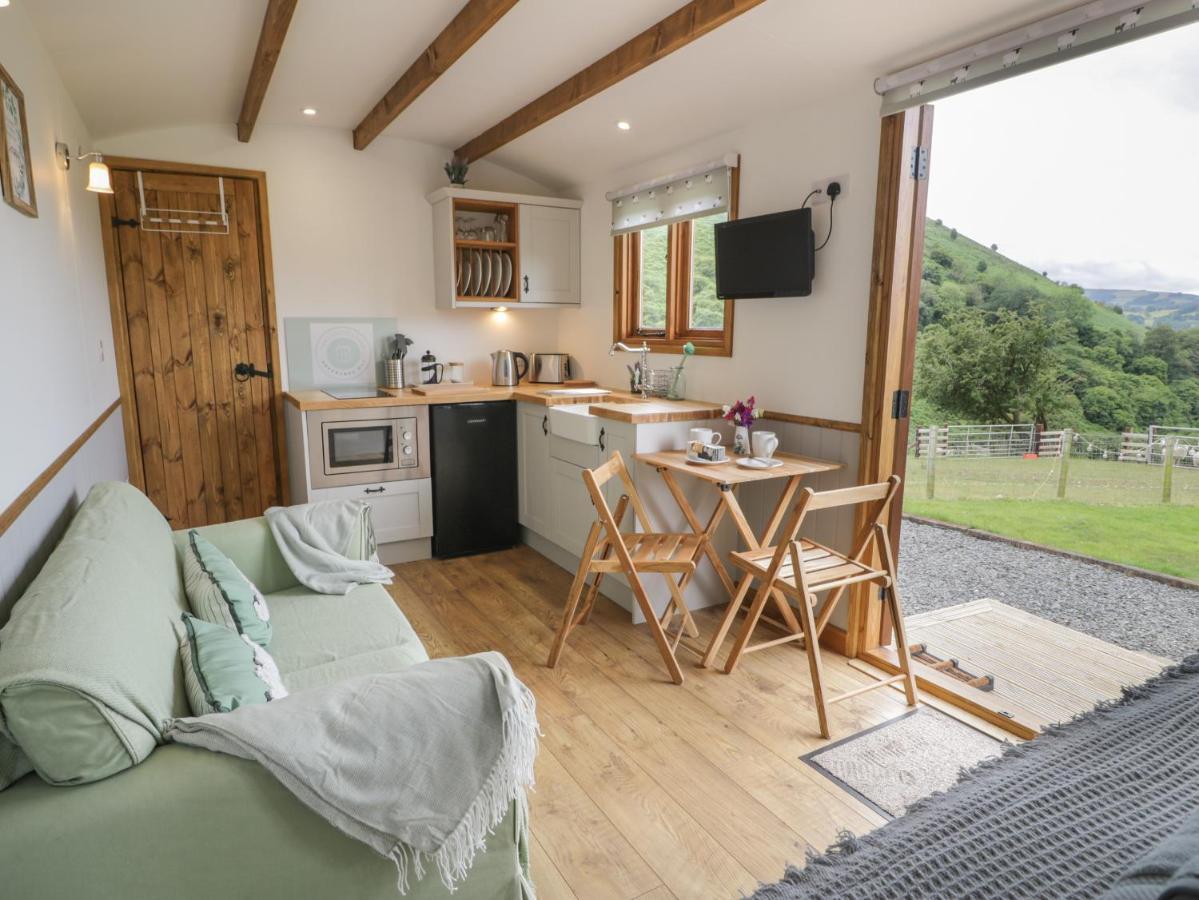 Tan Y Castell Shepherds Hut Llangollen Εξωτερικό φωτογραφία