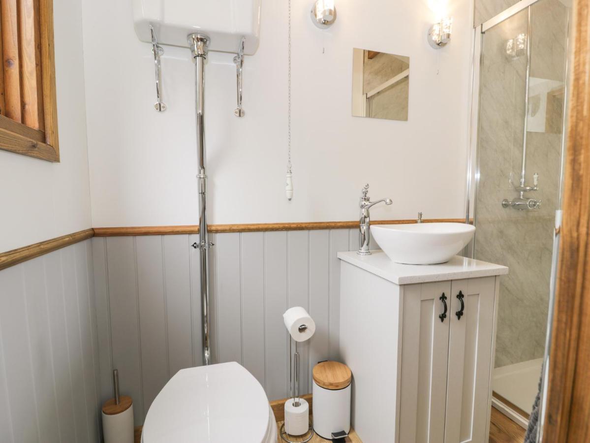 Tan Y Castell Shepherds Hut Llangollen Εξωτερικό φωτογραφία